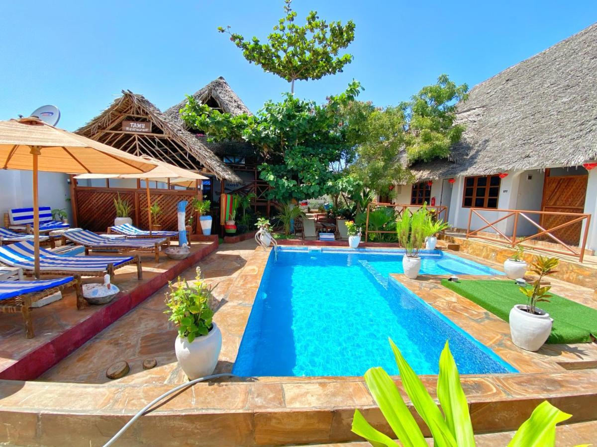 Utulivu Bungalow Nungwi Exterior photo